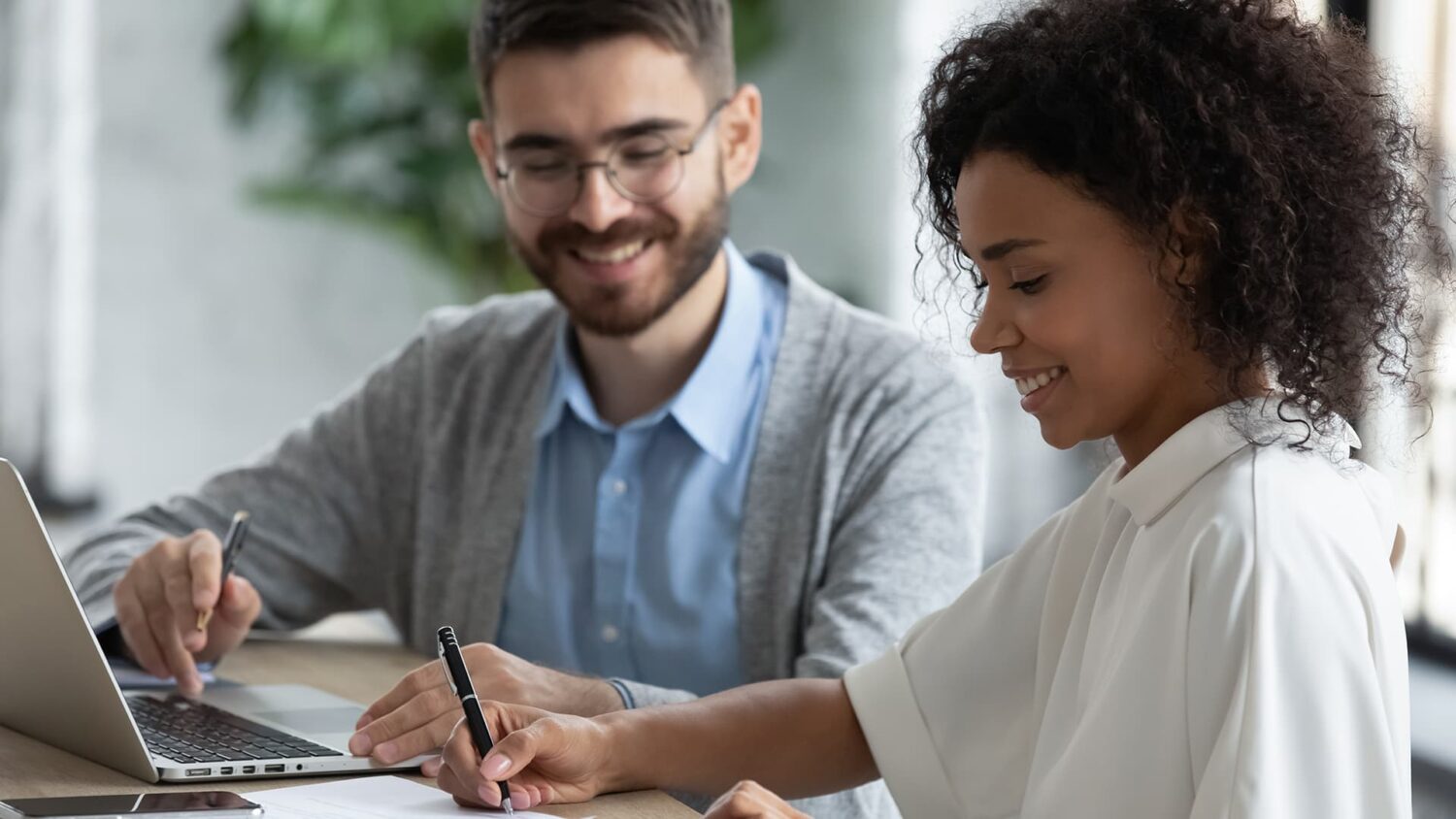 How to Empower Your Sales Team with Self Service Contracts